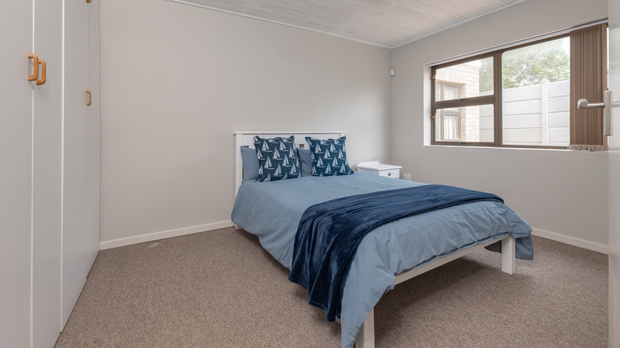 6 Bedroom Property for Sale in Agulhas Western Cape